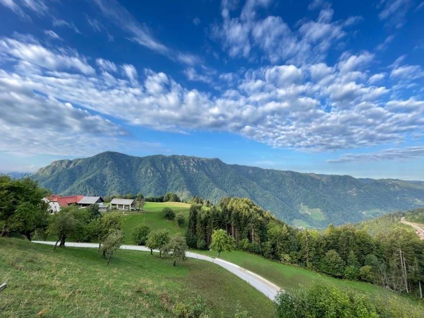 Apartments And Rooms Pri Baslju Cerkno Dış mekan fotoğraf